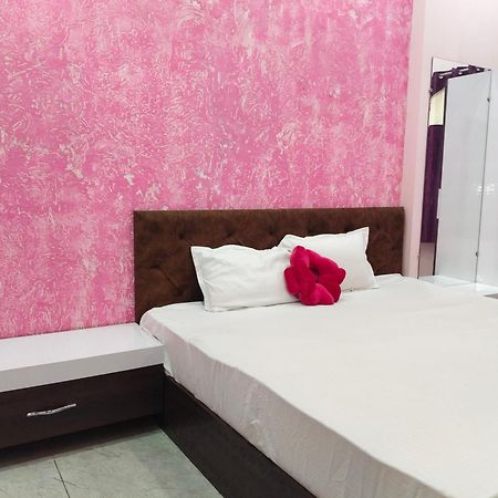 Anant Home Stay 우자인 객실 사진
