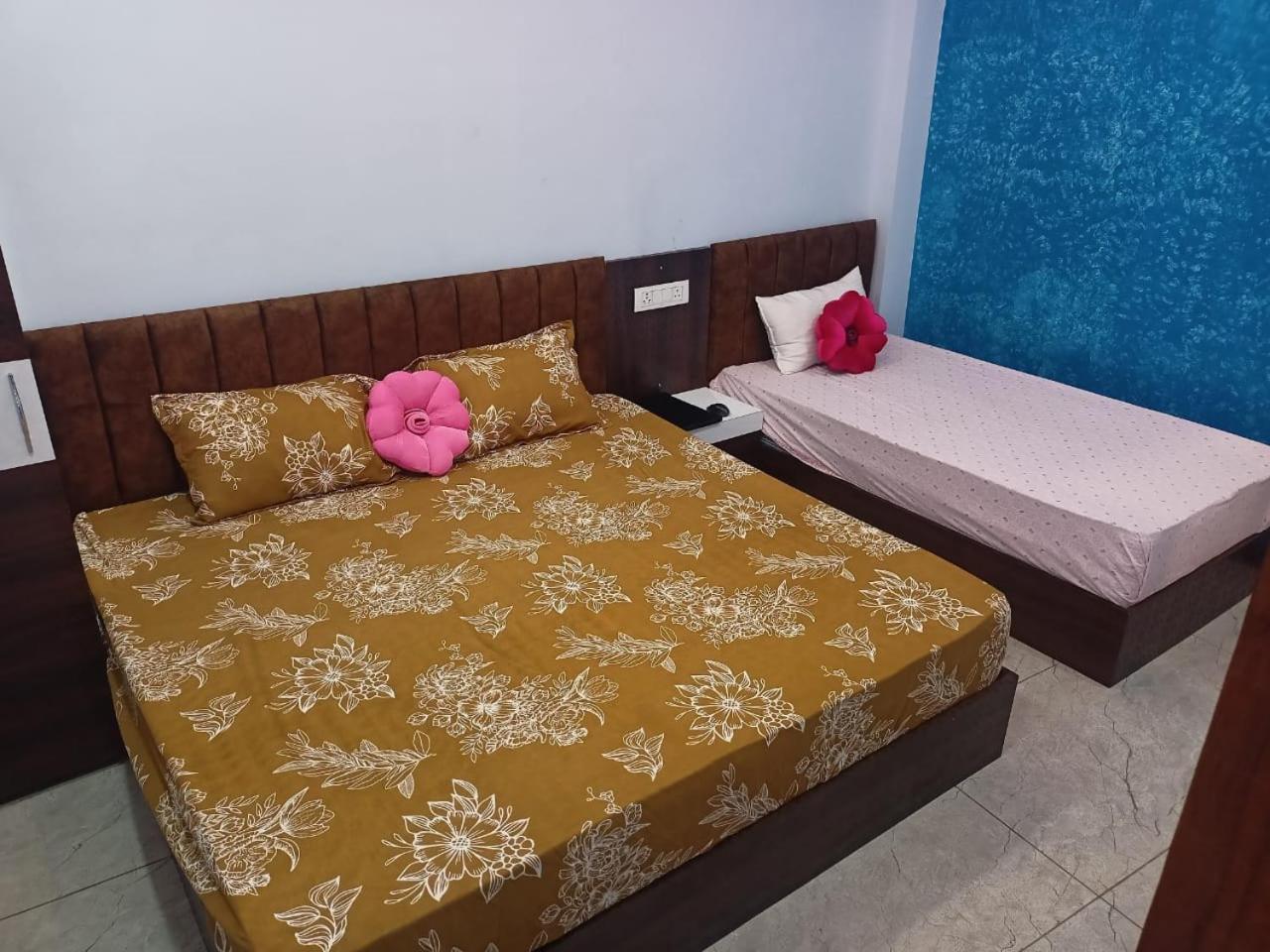 Anant Home Stay 우자인 외부 사진