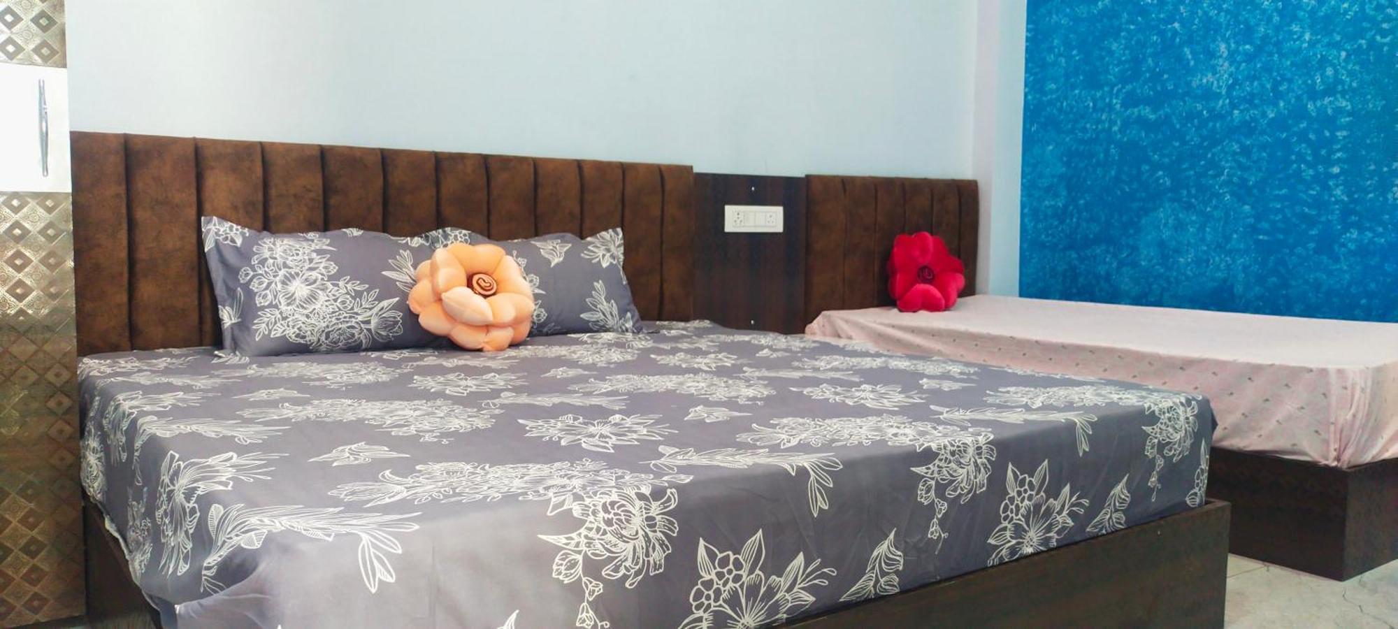 Anant Home Stay 우자인 외부 사진